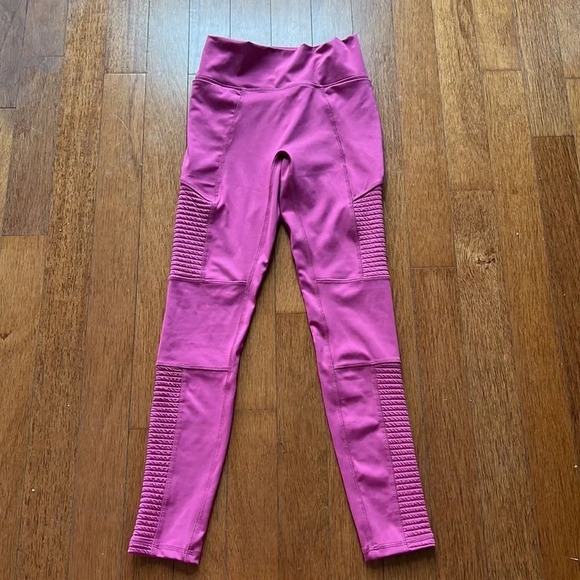 Fabletics Motion365+ High-Waisted Moro Leggings - Picture 5 of 9